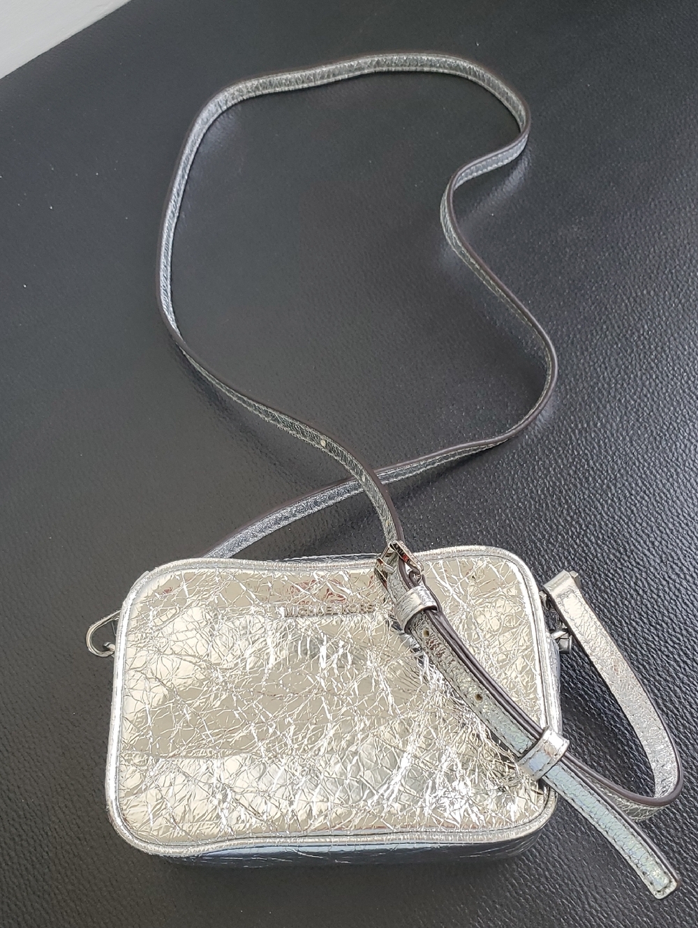 MICHAEL Michael Kors Silver Metallic Crinkled Leather Crossbody Bag